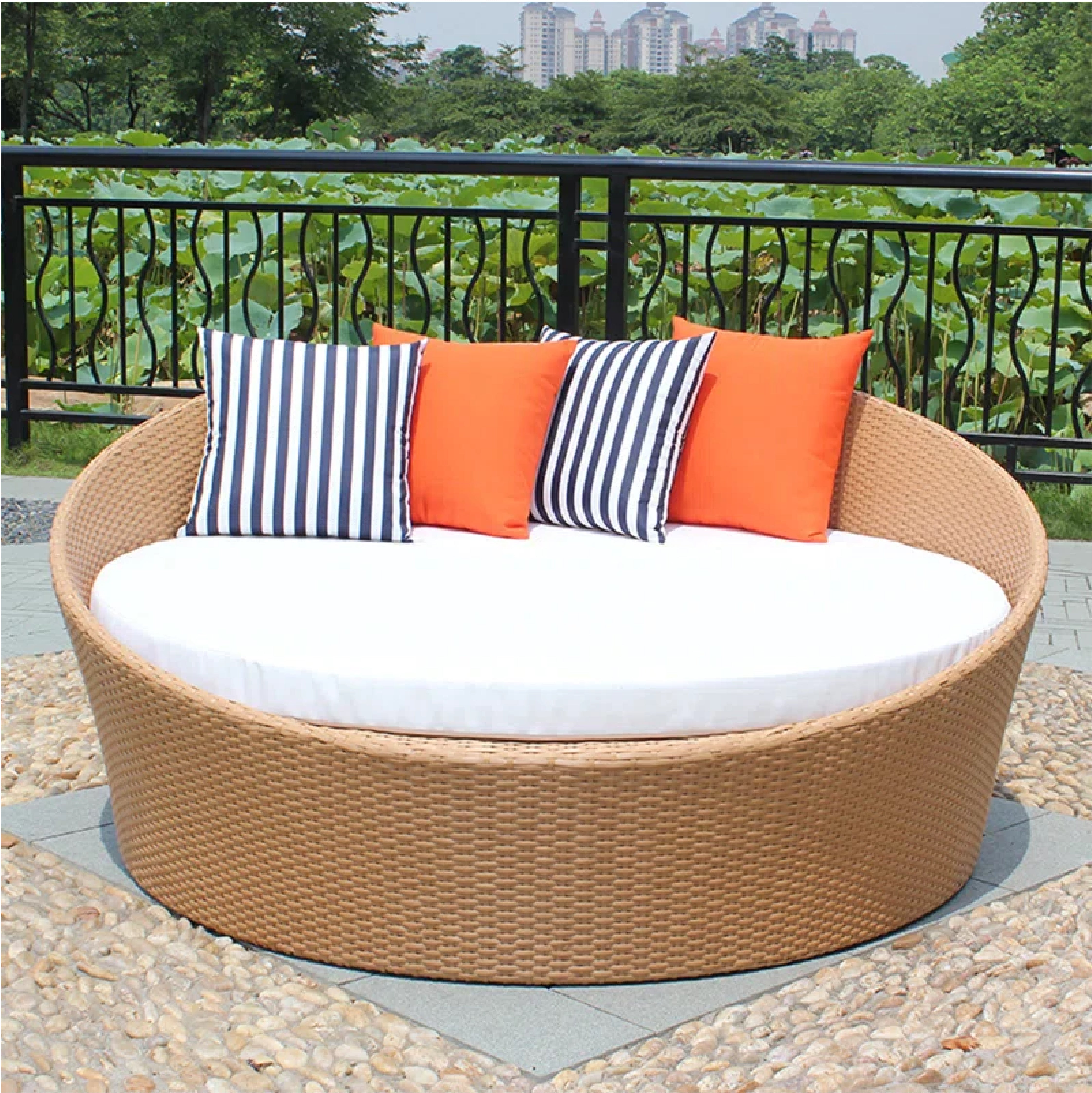 VEA OUTDOOR POOLSIDE SUNBED
