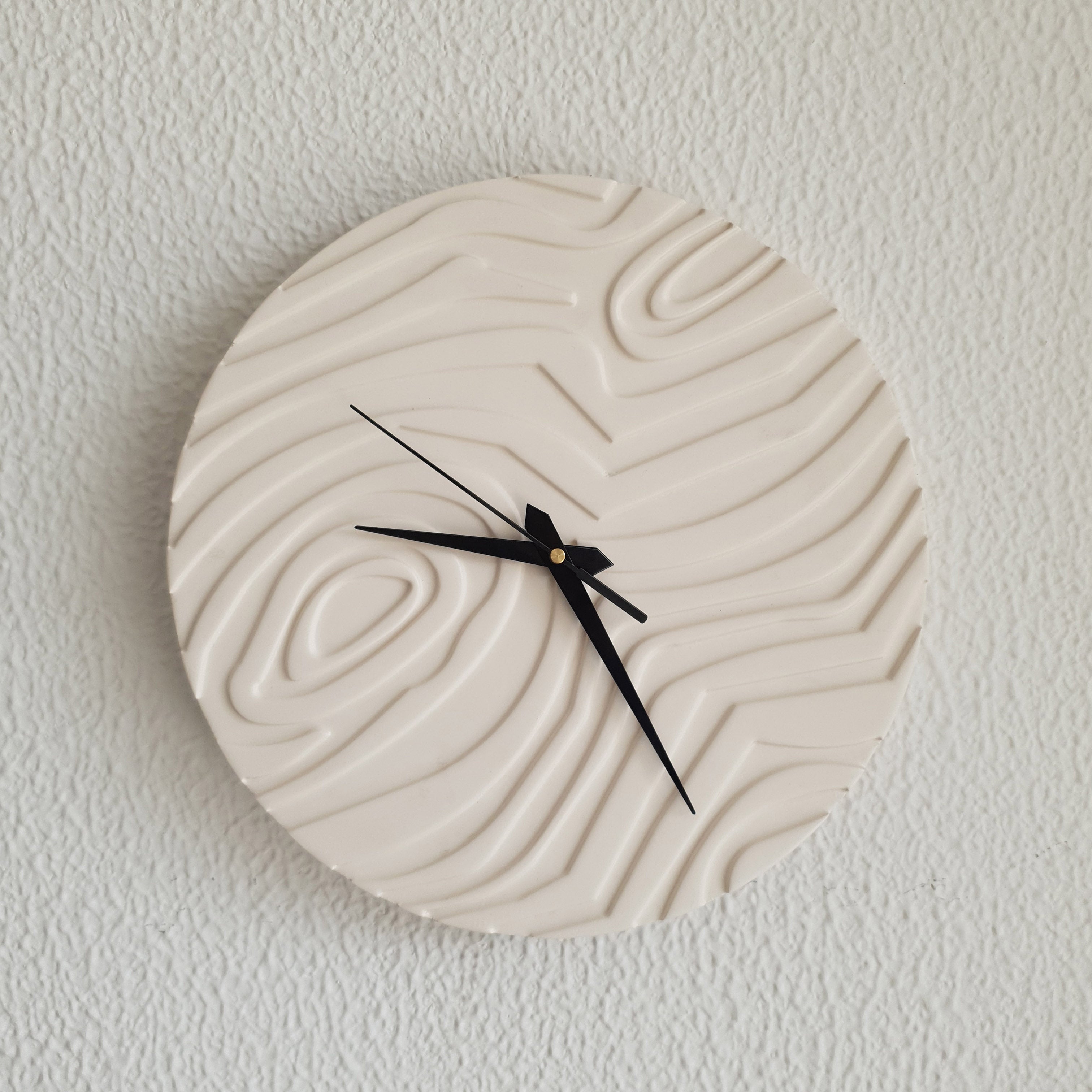 Wood Knot Clock