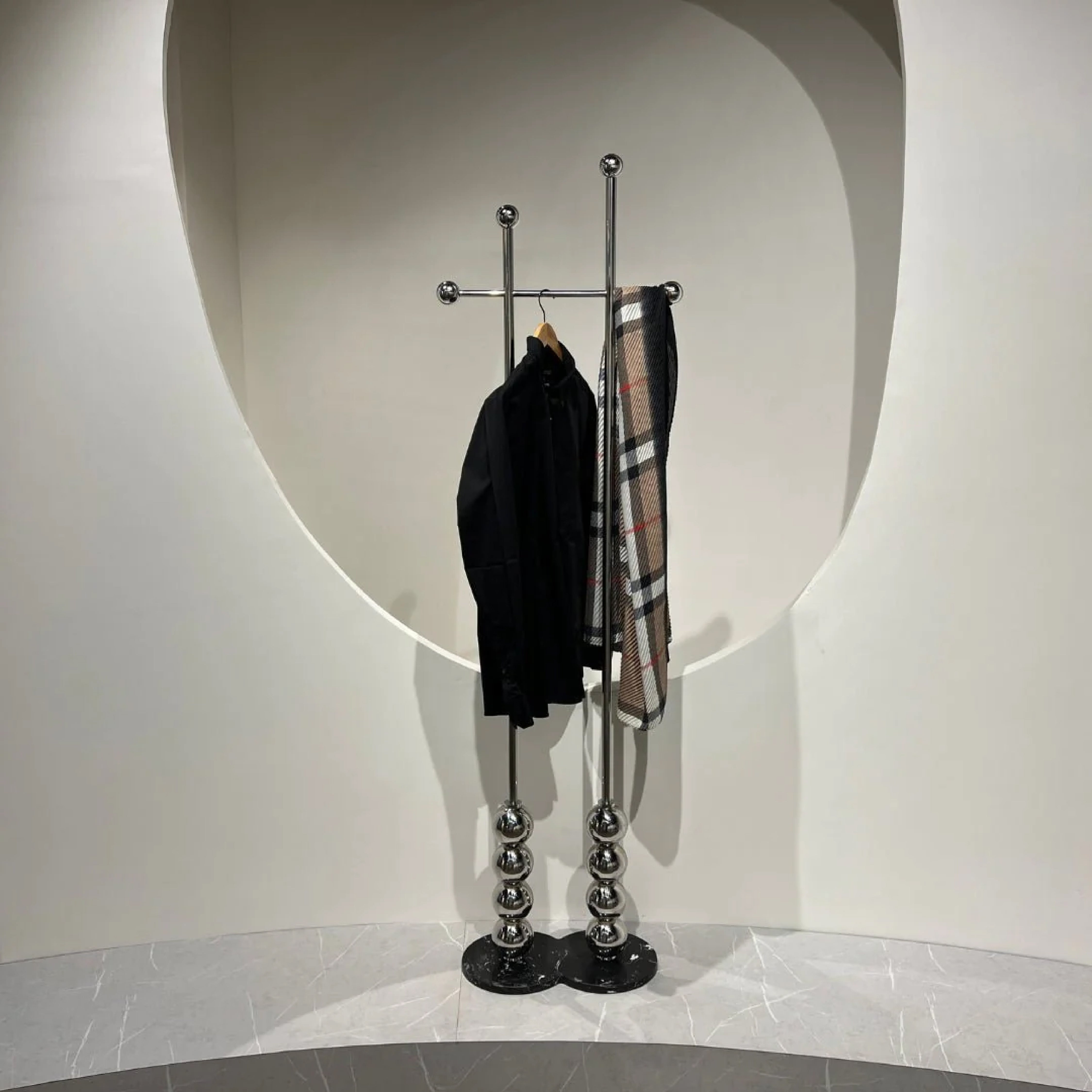 Berici Clothes Hanging Stand