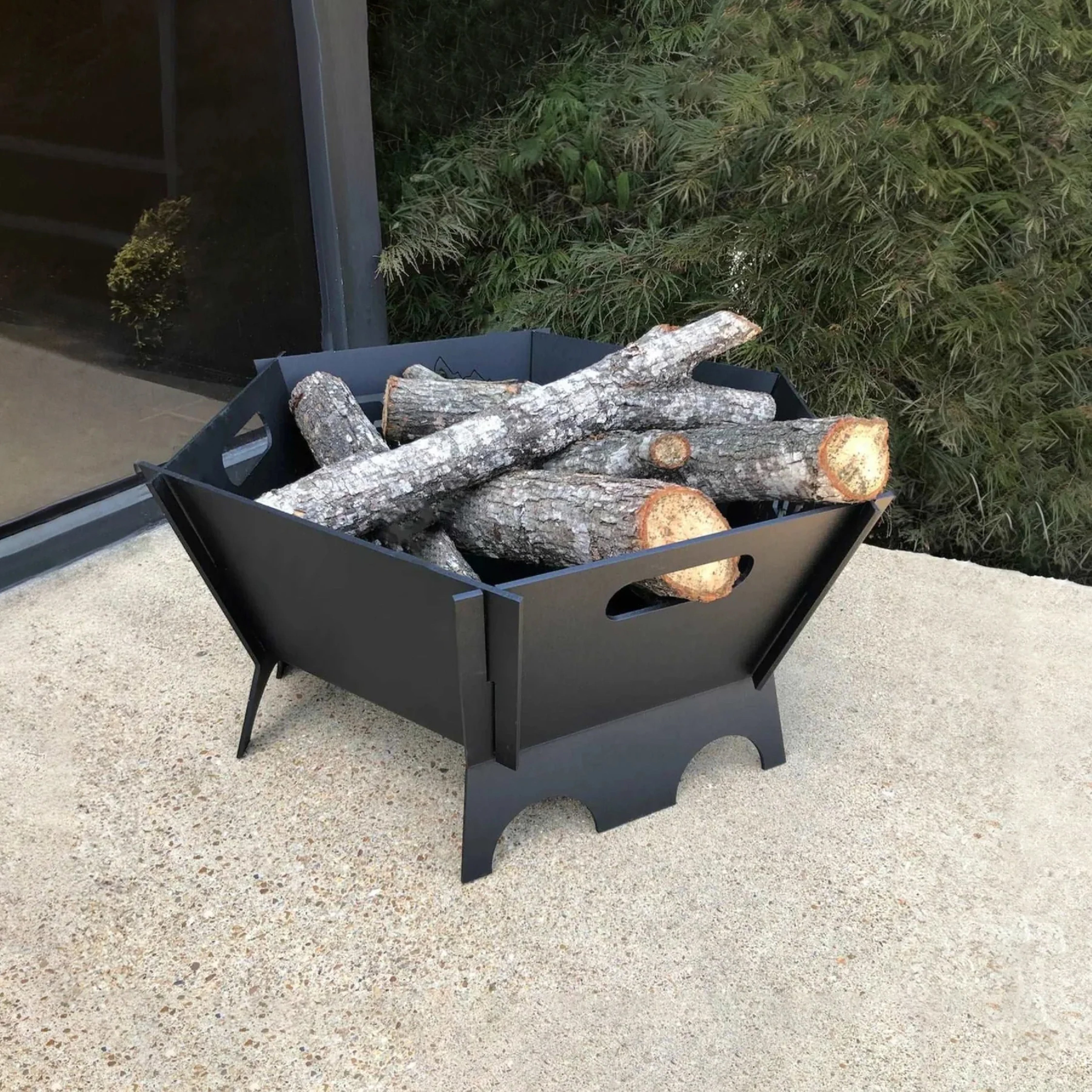 HEXA OUTDOOR FIRE PITS