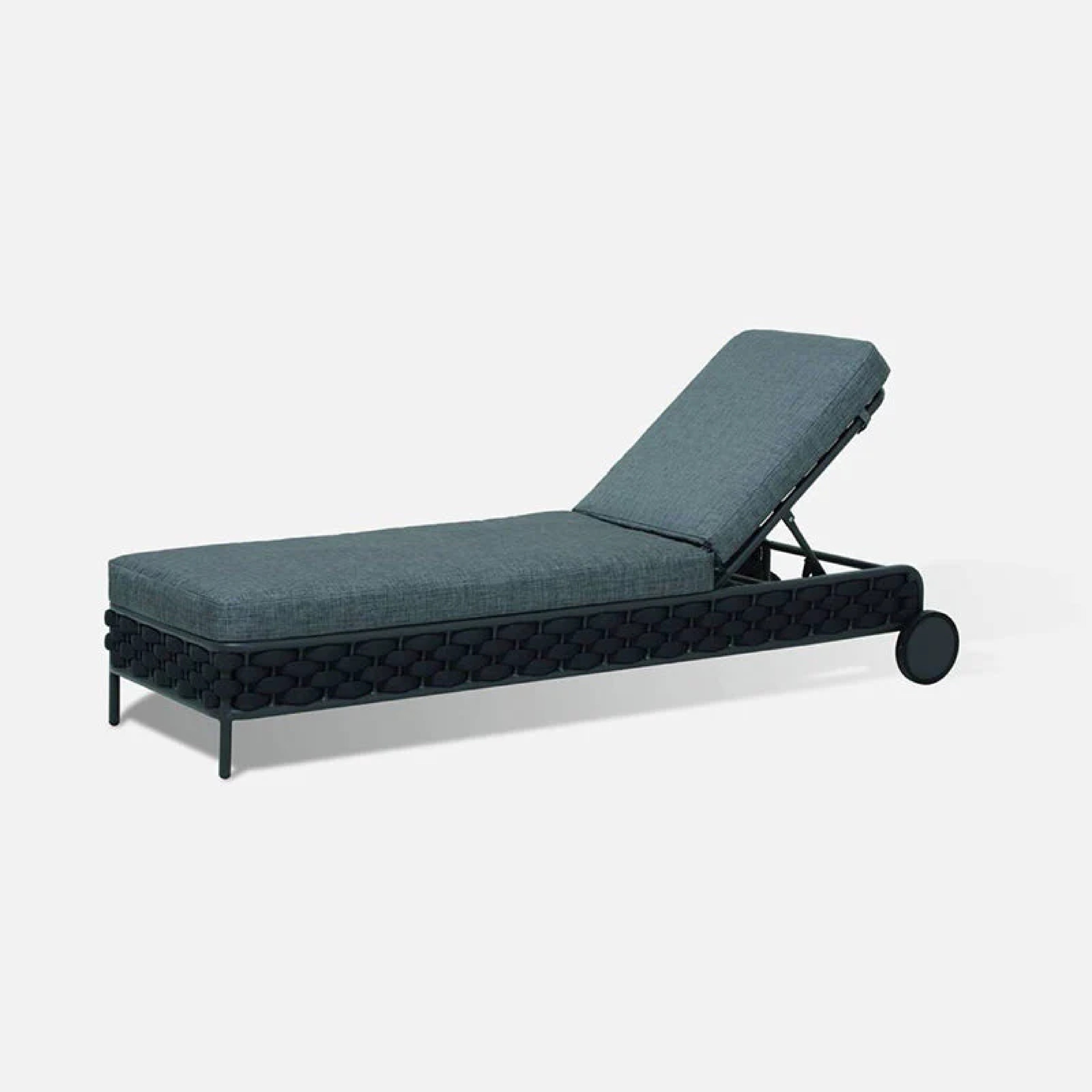 ALDA OUTDOOR SWIMMING POOLSIDE LOUNGER