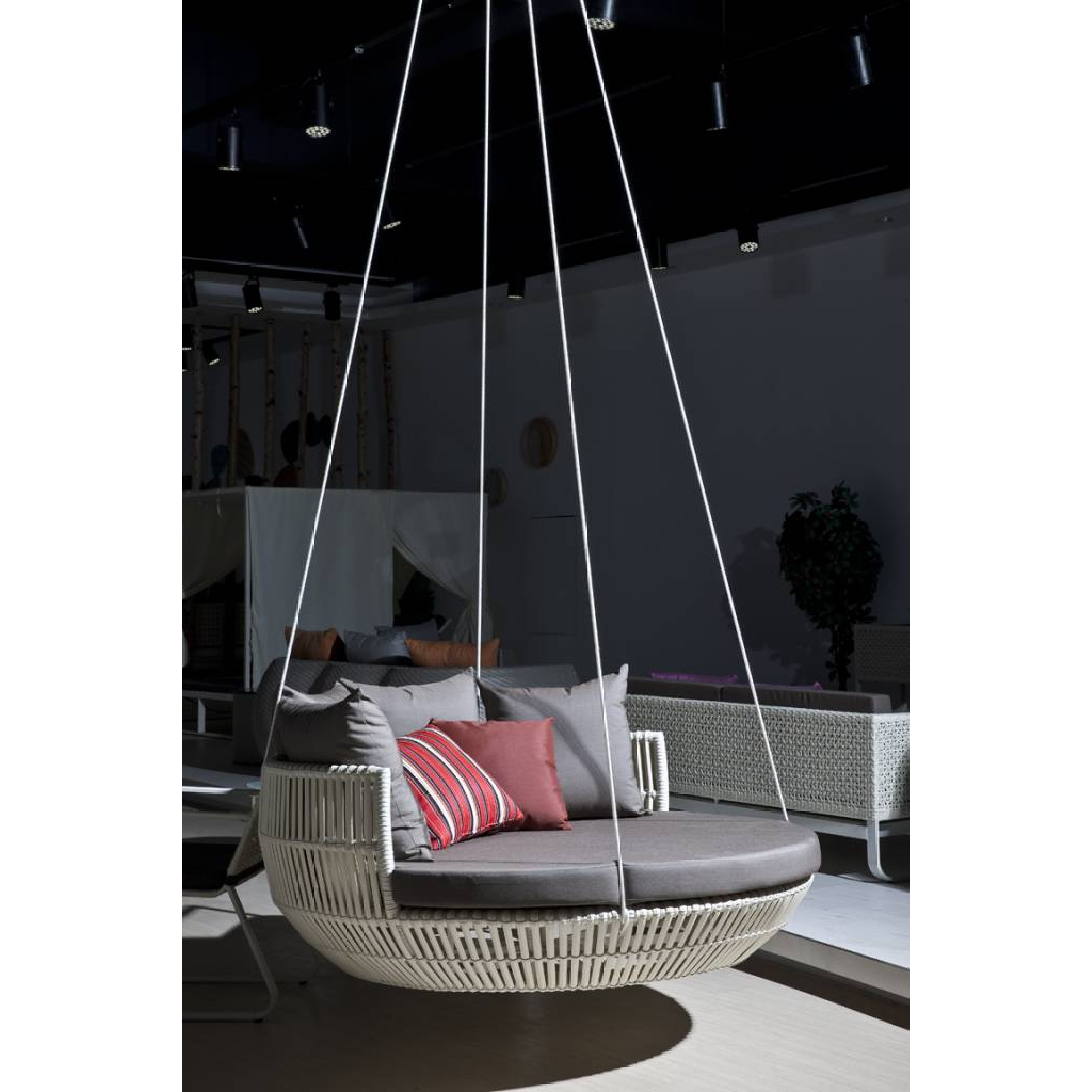 MONKID THREE SEATER HANGING SWING