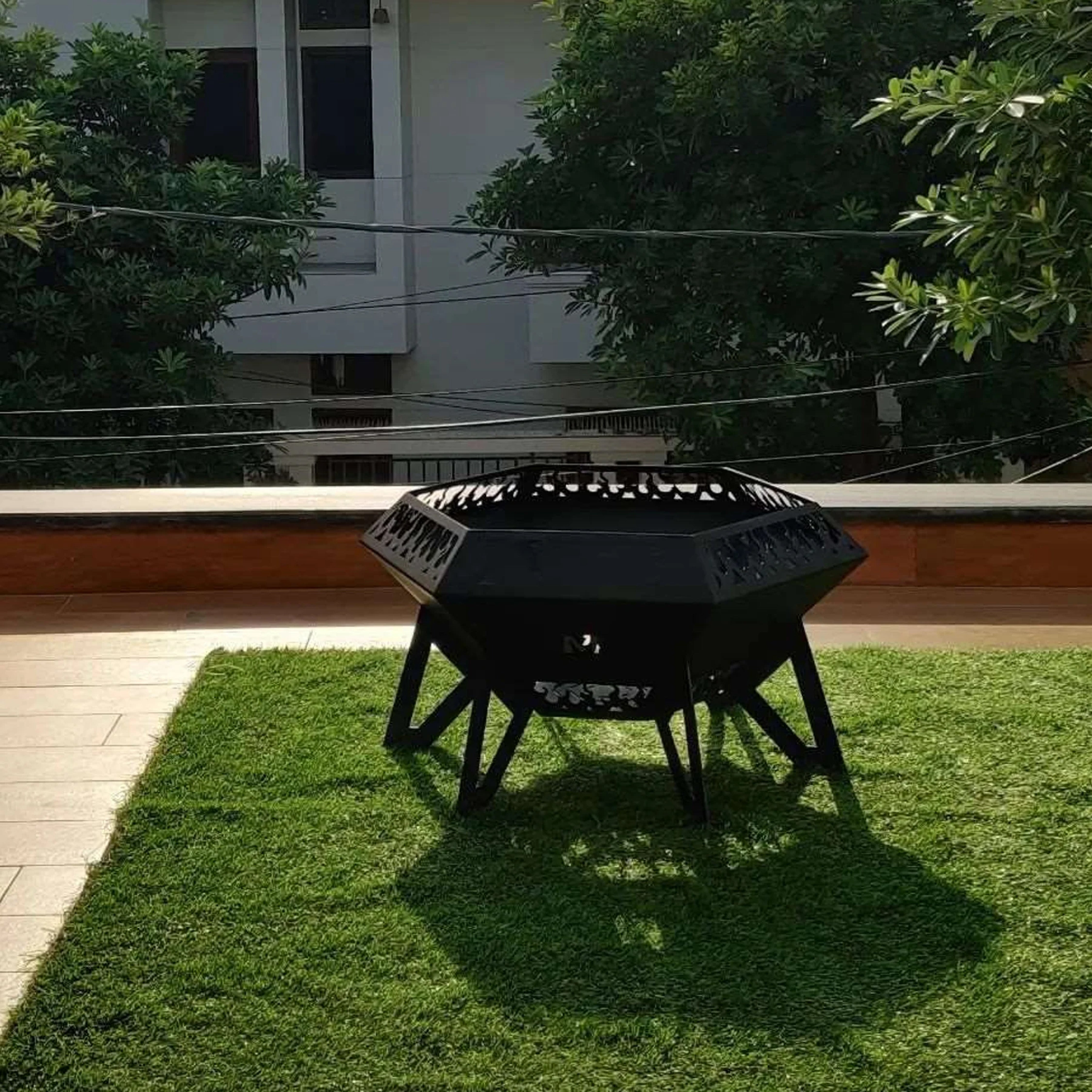 DIAMOND OUTDOOR FIRE PITS