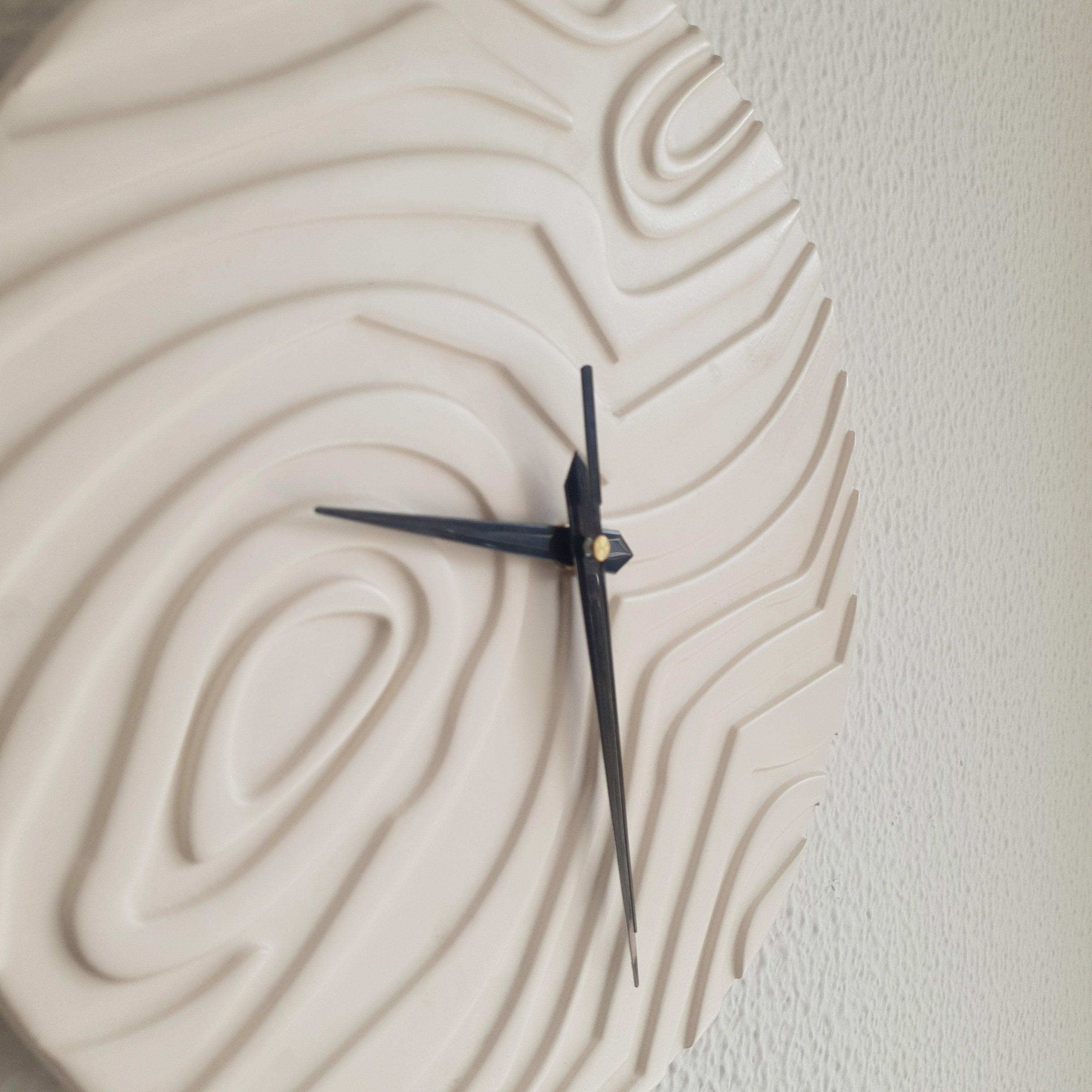 Wood Knot Clock