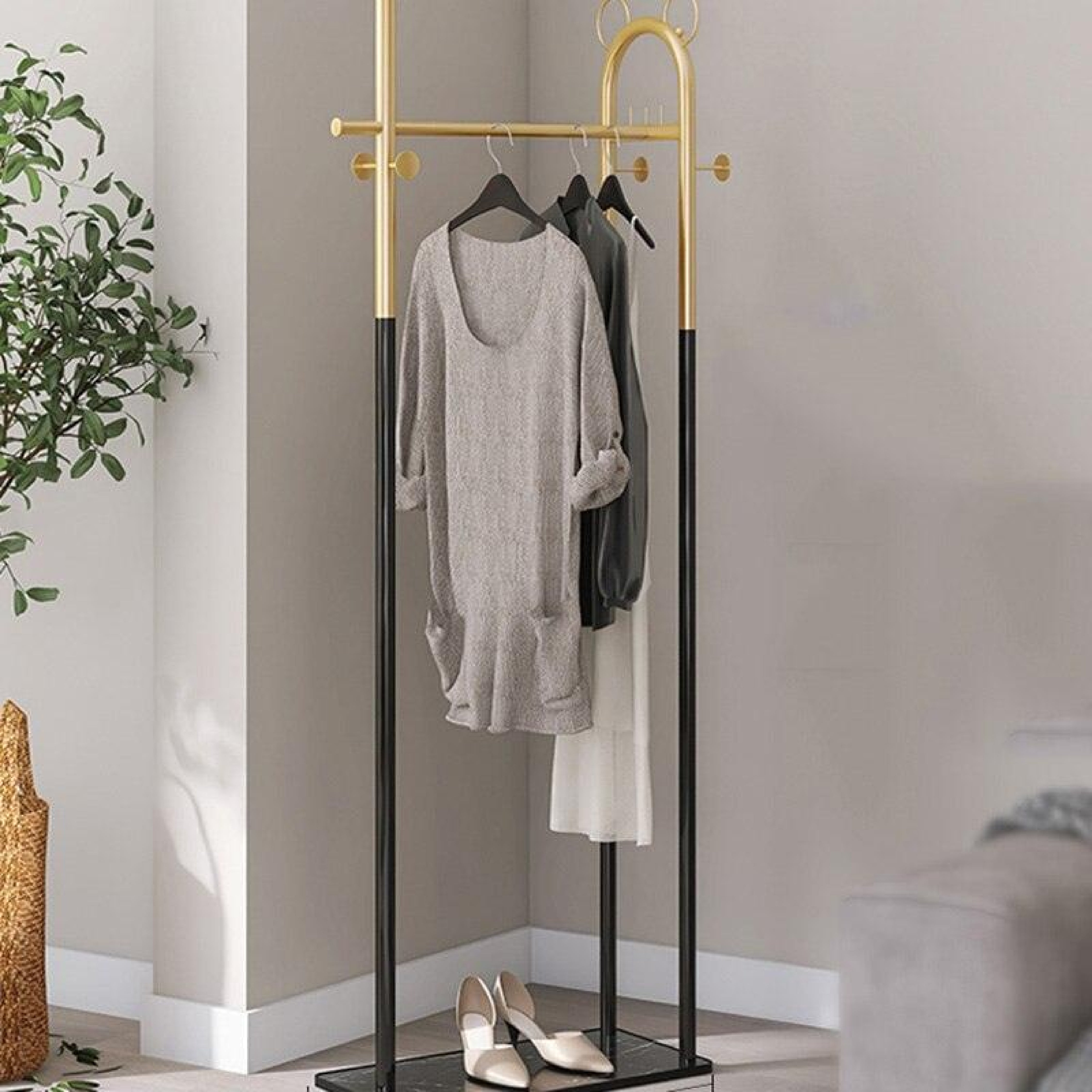 Guarda Clothes Hanging Stand